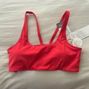 Yosemite Bra Vuori NWT vermillion red